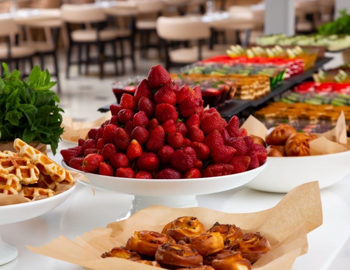 Ресторан шведской линии Fa sol - Отель «Дача Дель Соль»