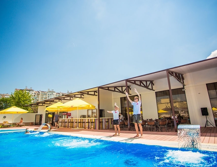 Бар у бассейна - Отель «Дача Дель Соль»